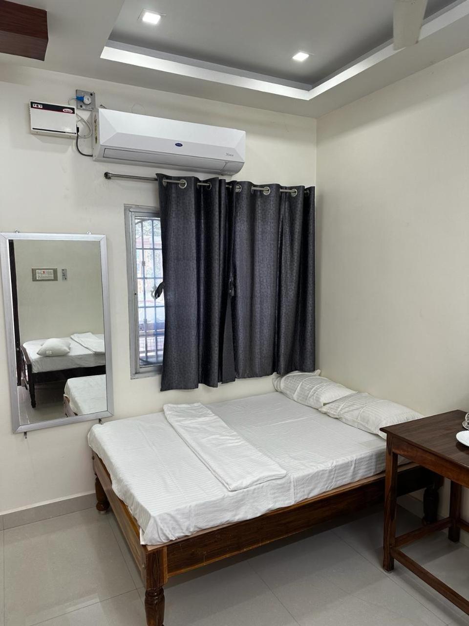 Temple View Home Stay Tiruvannamalai Exterior photo