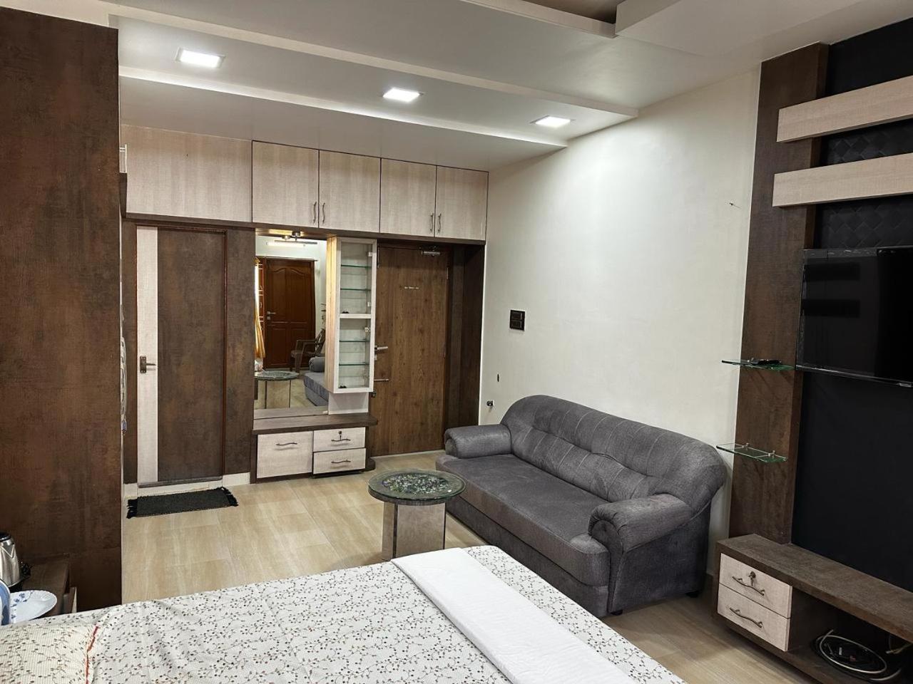 Temple View Home Stay Tiruvannamalai Exterior photo