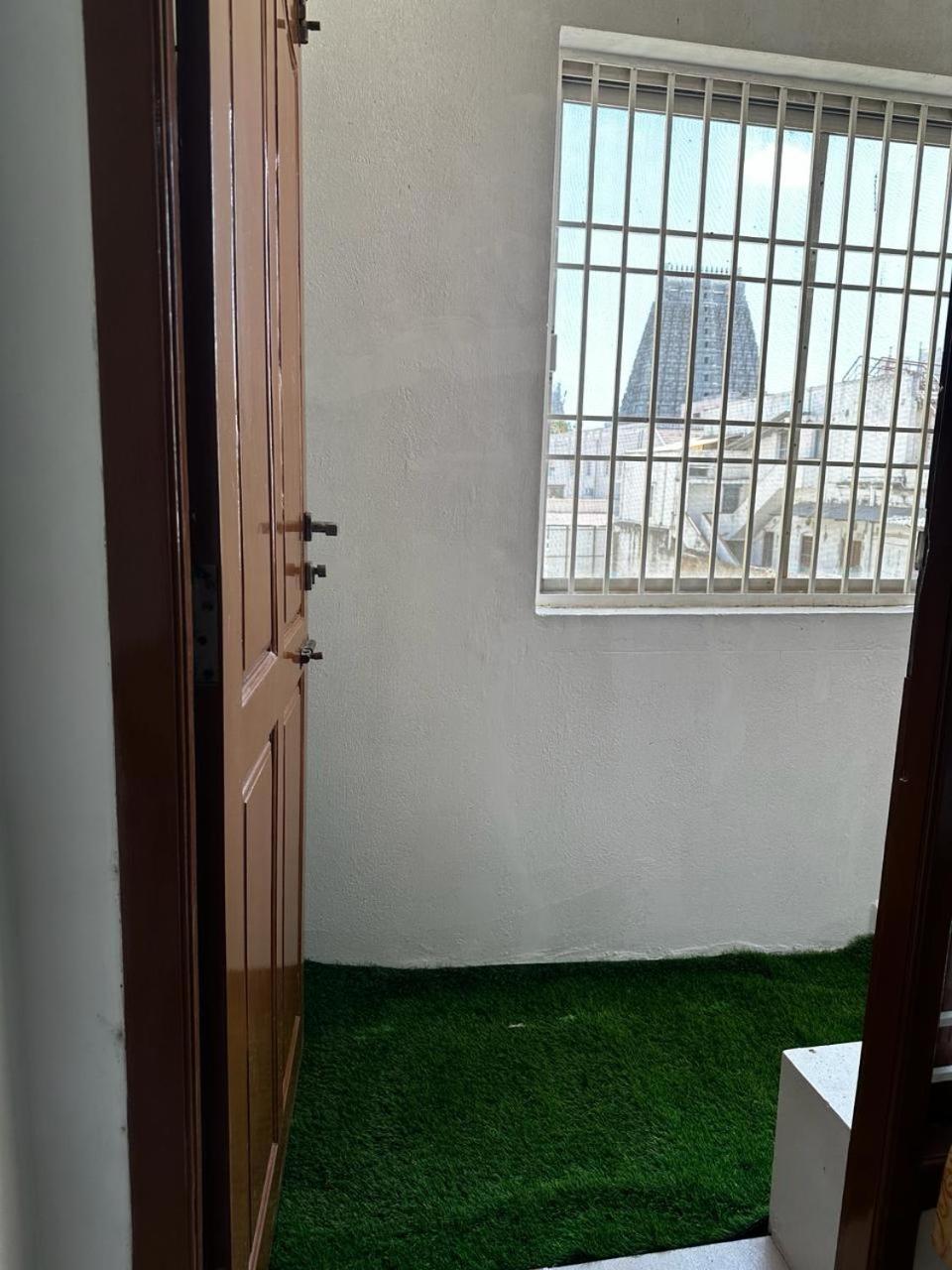 Temple View Home Stay Tiruvannamalai Exterior photo