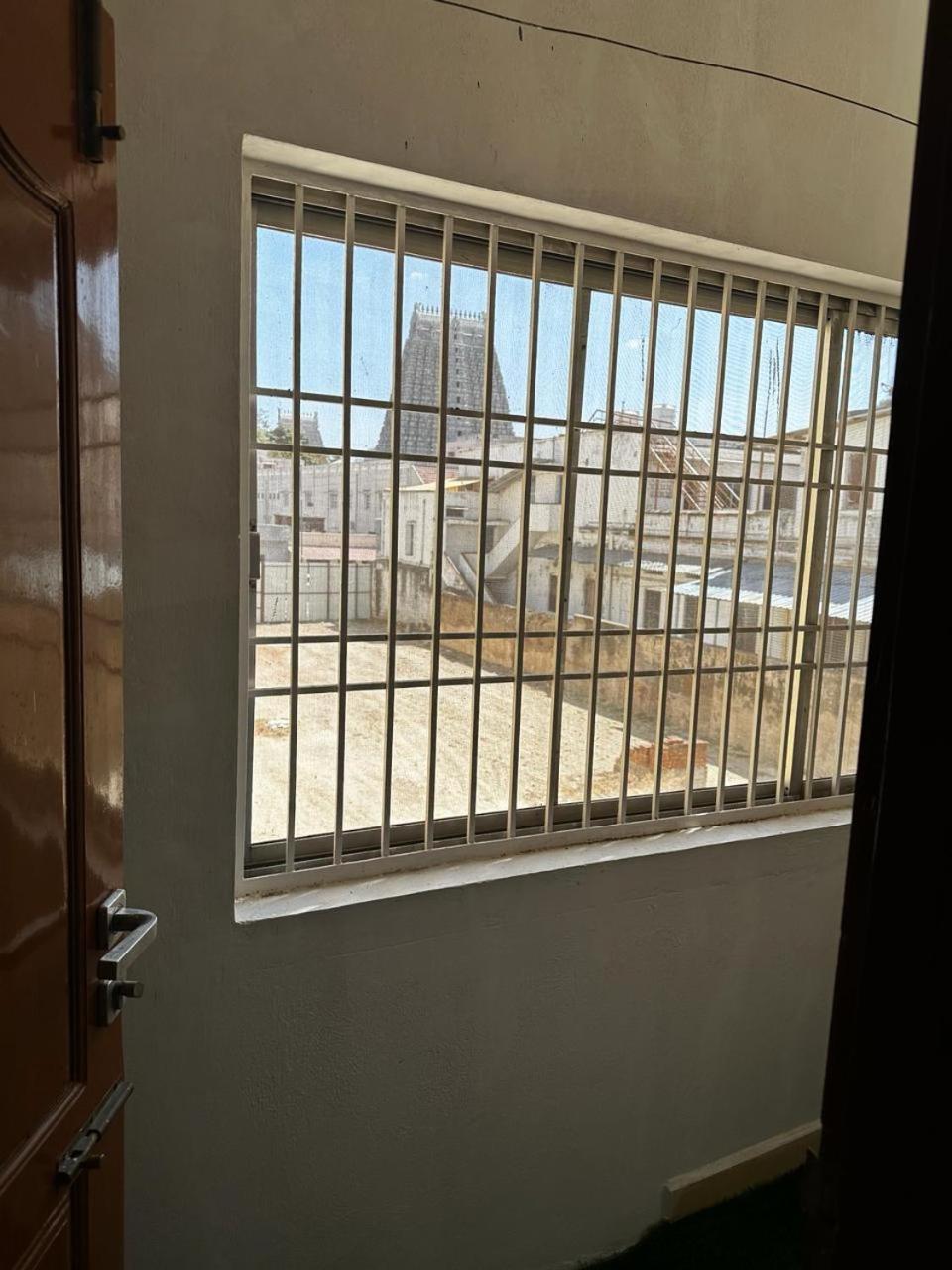 Temple View Home Stay Tiruvannamalai Exterior photo